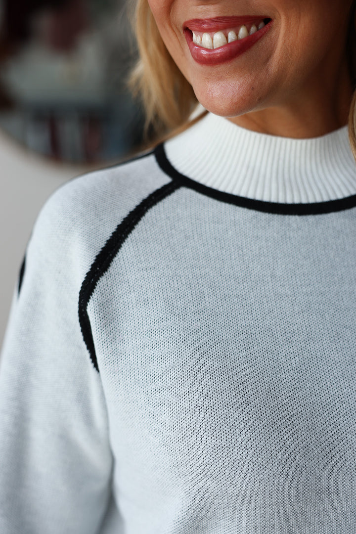 Outline Trim Sweater - Black