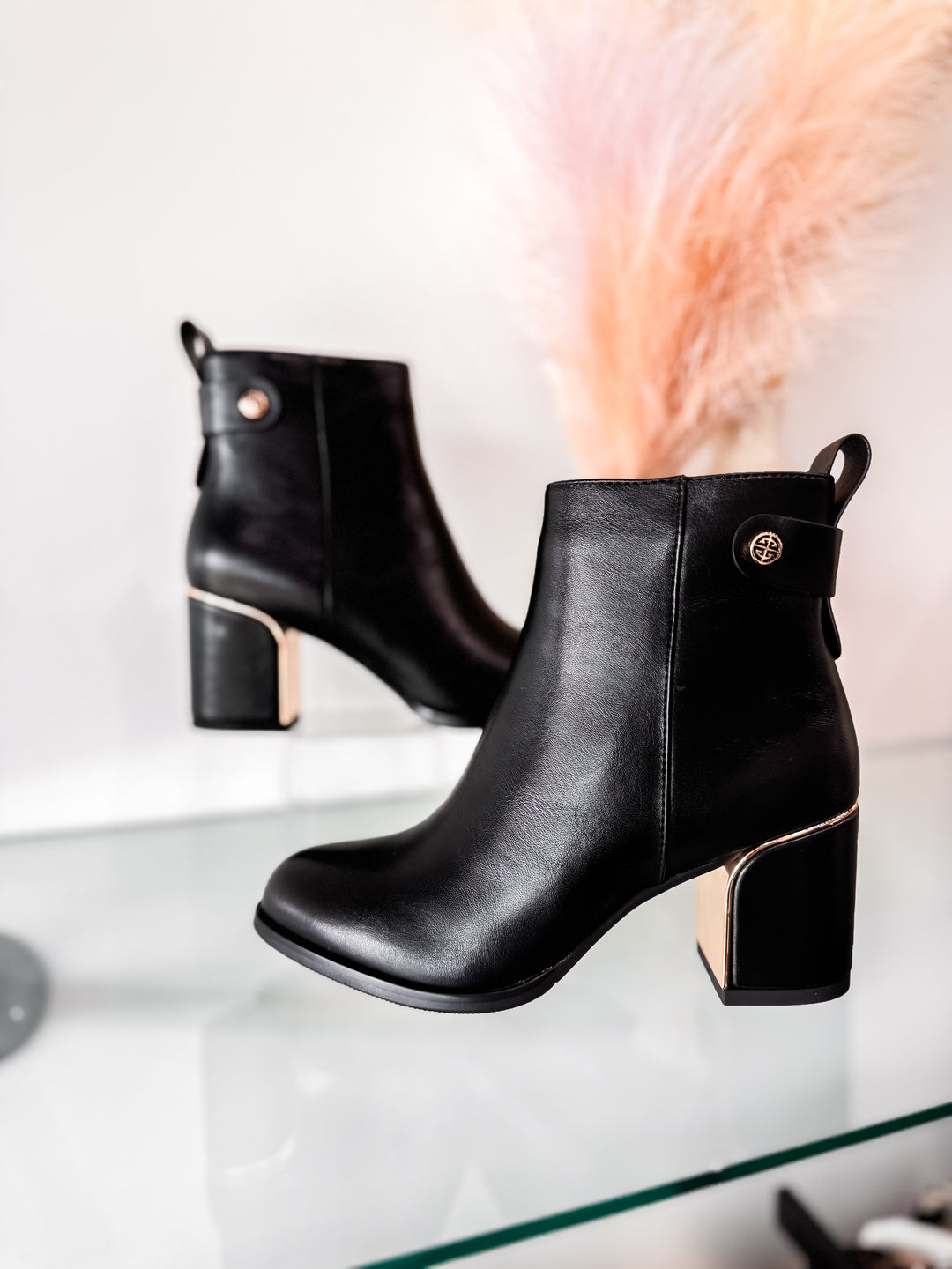 Exé Black Bootie
