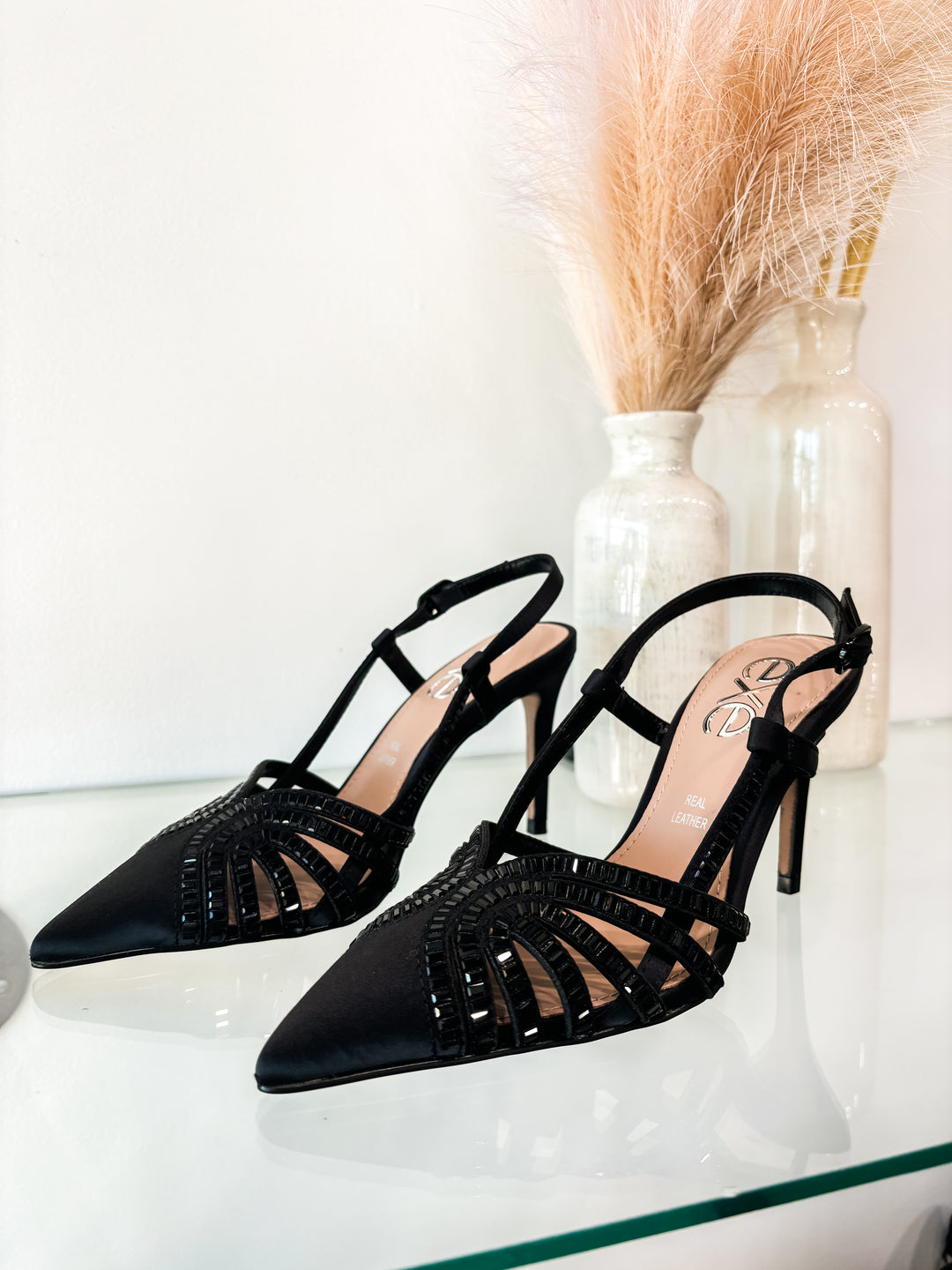Exé Eva Studded Heel - Black
