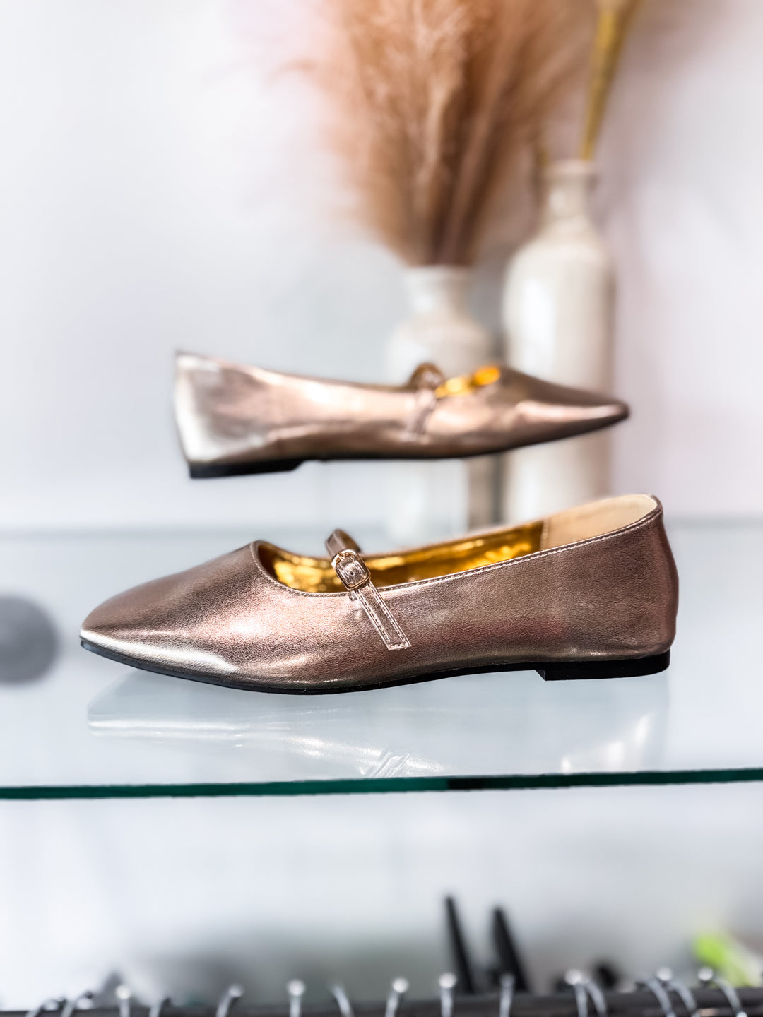 Adele Flat - Gold