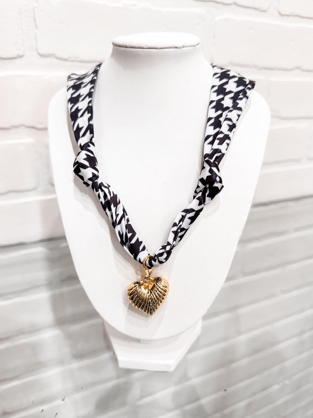 Scarf Charm Necklace - Houndstooth