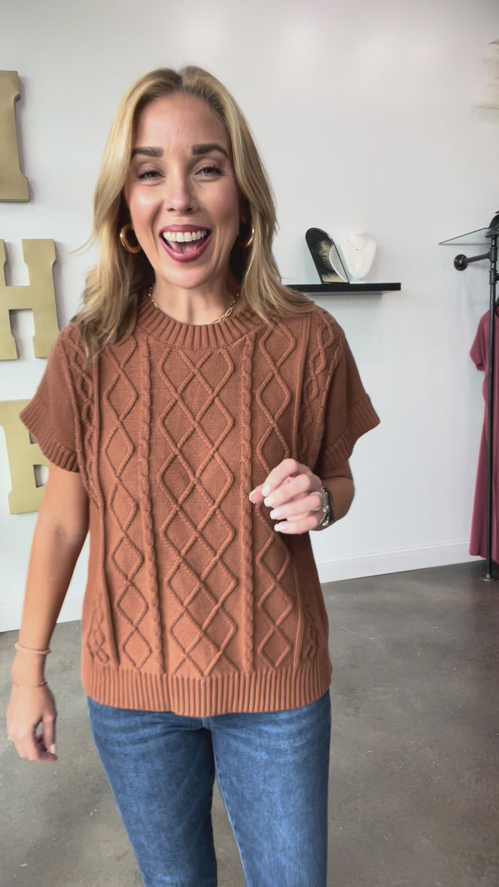 Cable Knit Short Sleeve Sweater - Camel