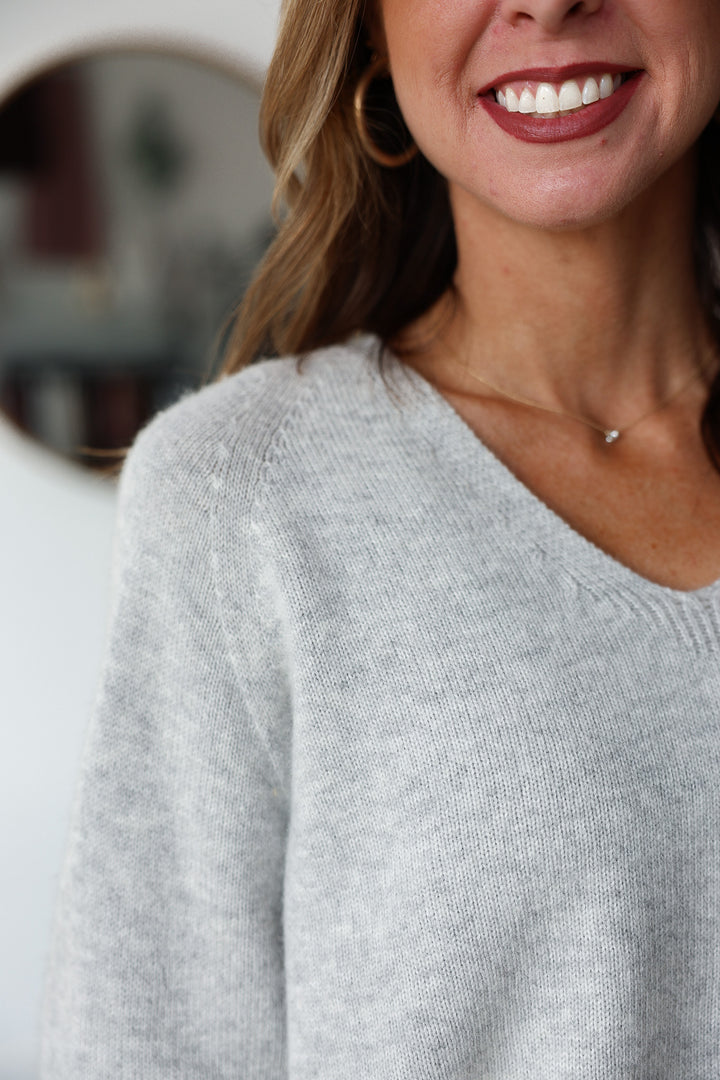 V Neck Sweater - Gray