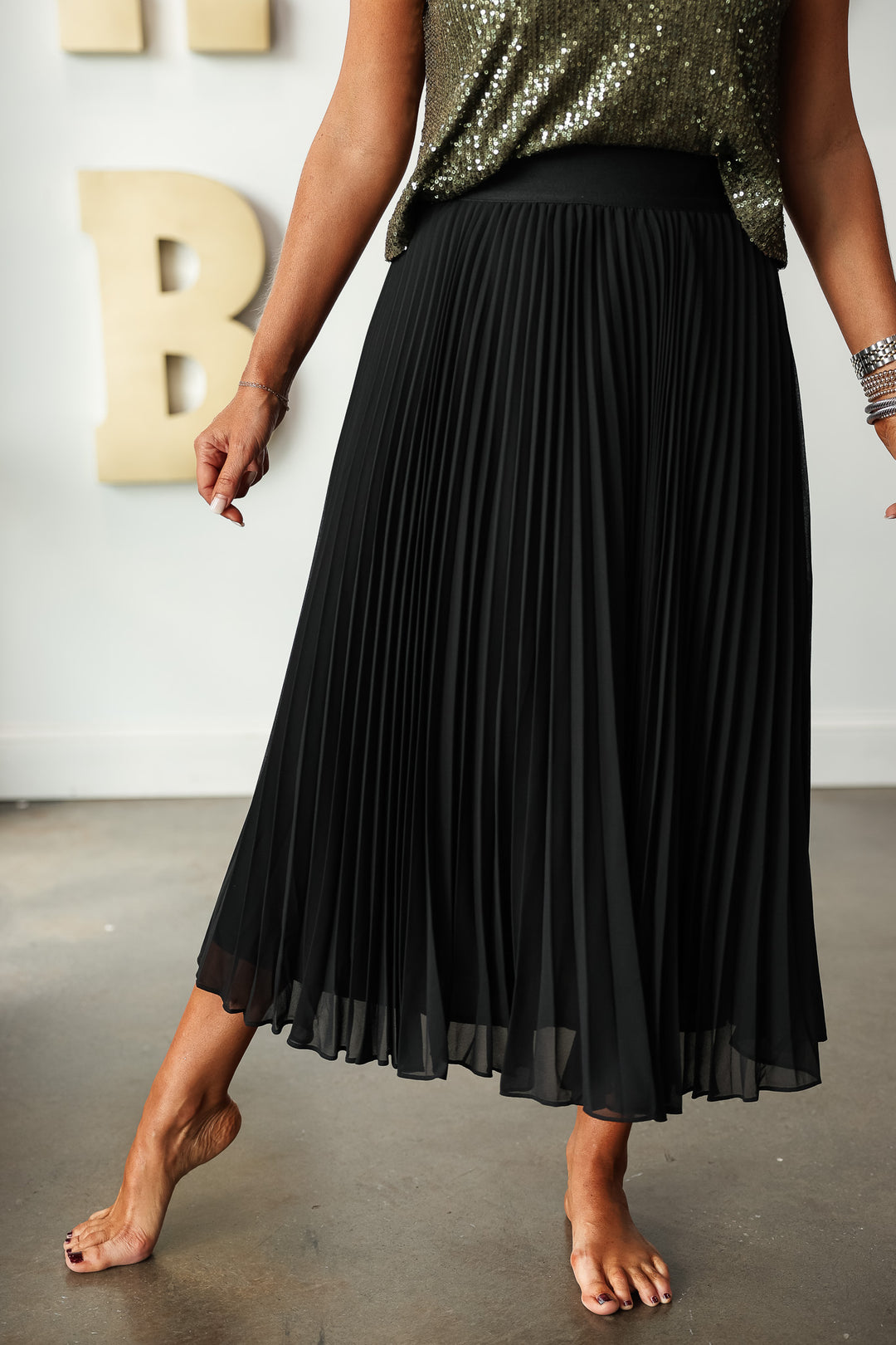 Pleated Midi Skirt - Black