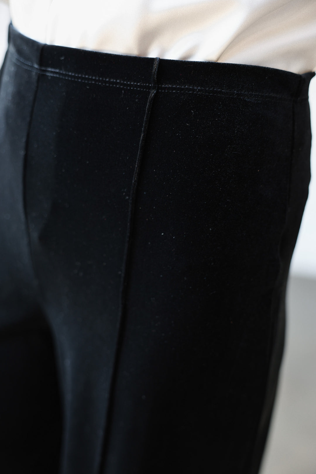 Velvet Pintuck Seam Pants - Black