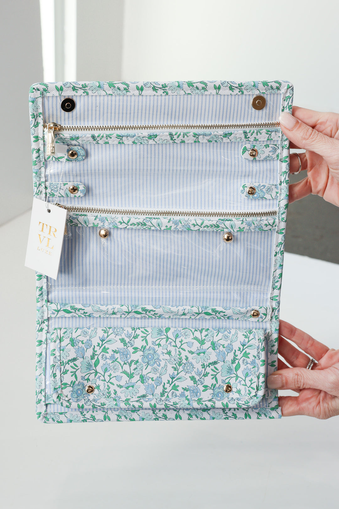 Luxe Jewelry Wallet - Hamptons