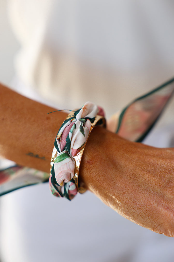 Hammered Scarf Bracelet - Green/Pink