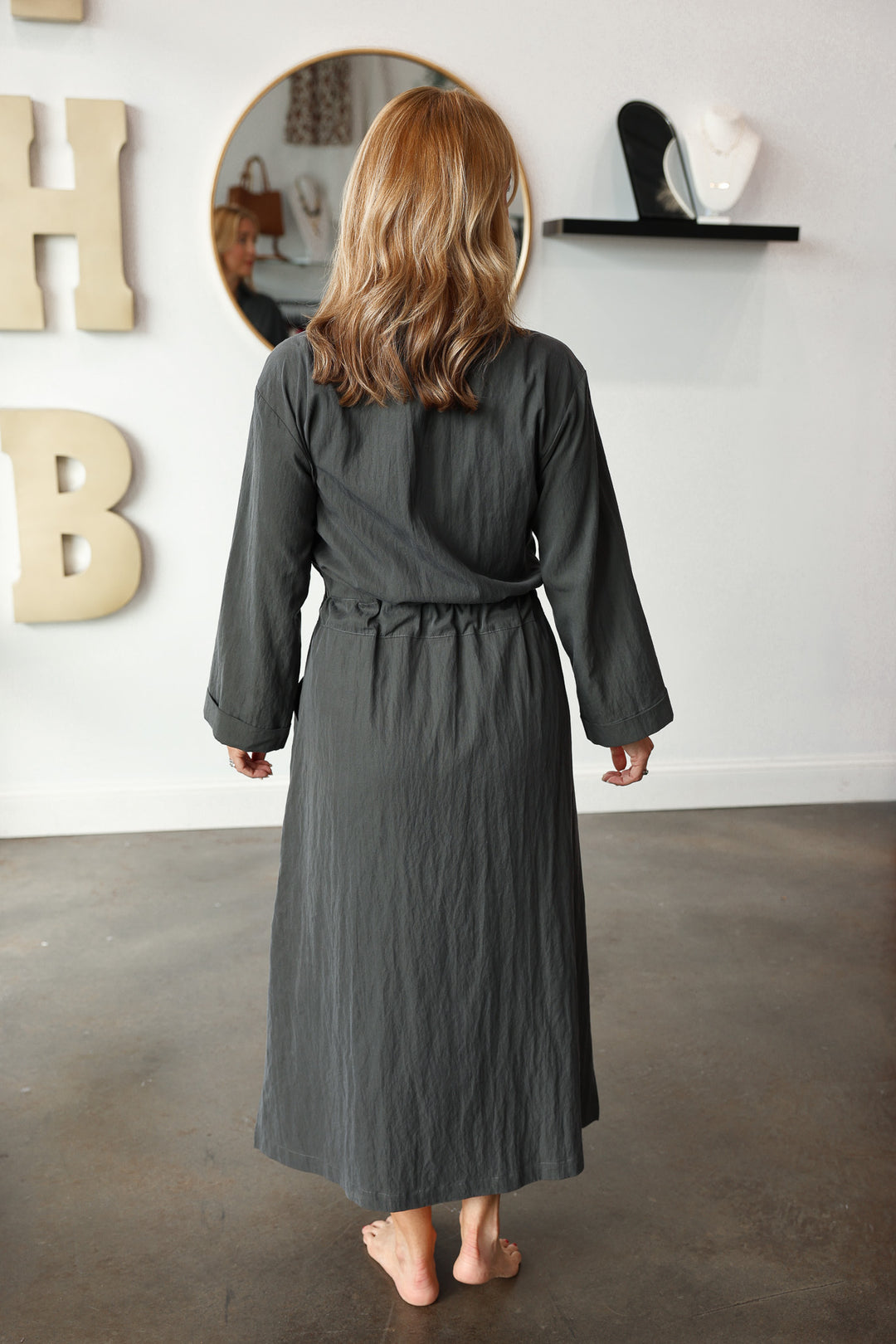 how to cinch a shirt dress How to Cinch Oversized T Shirt As Dress