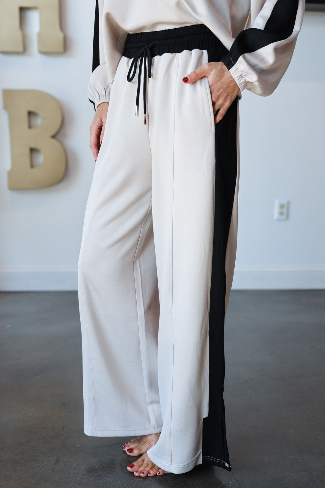Contrast Wide Leg Pants - Oatmeal