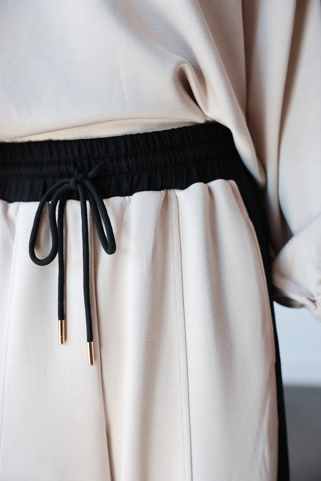 Contrast Wide Leg Pants - Oatmeal