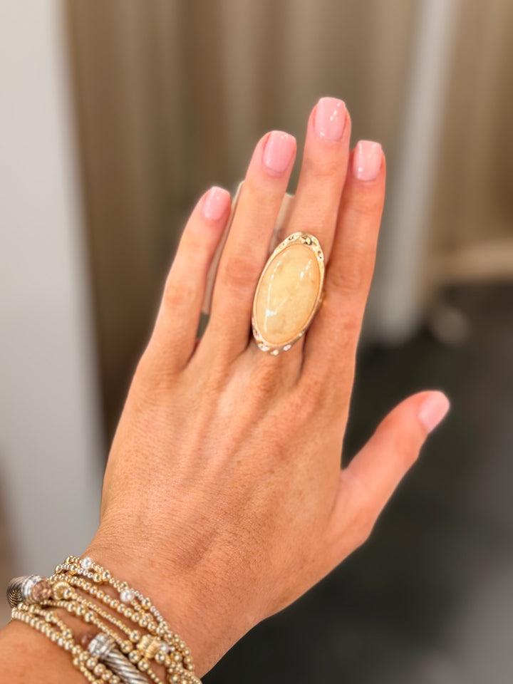 Oval Stone Stretch Ring