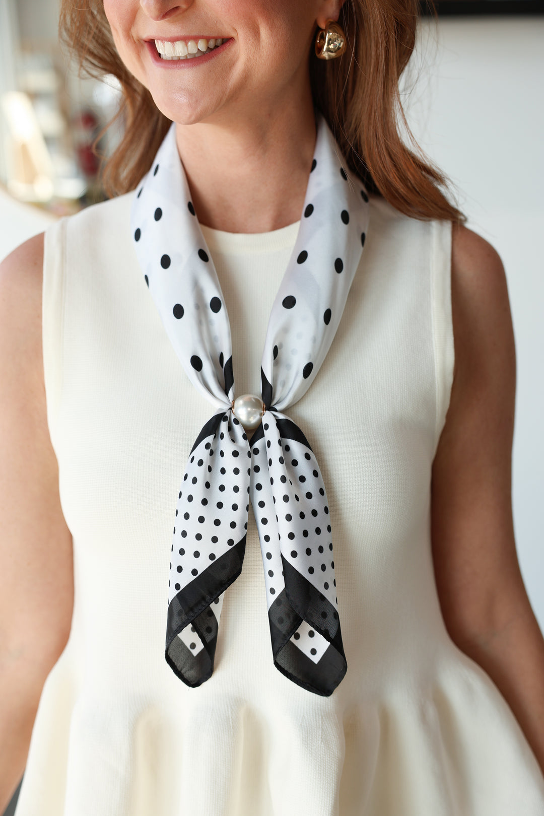 Pearl Magnetic Scarf - White/Black