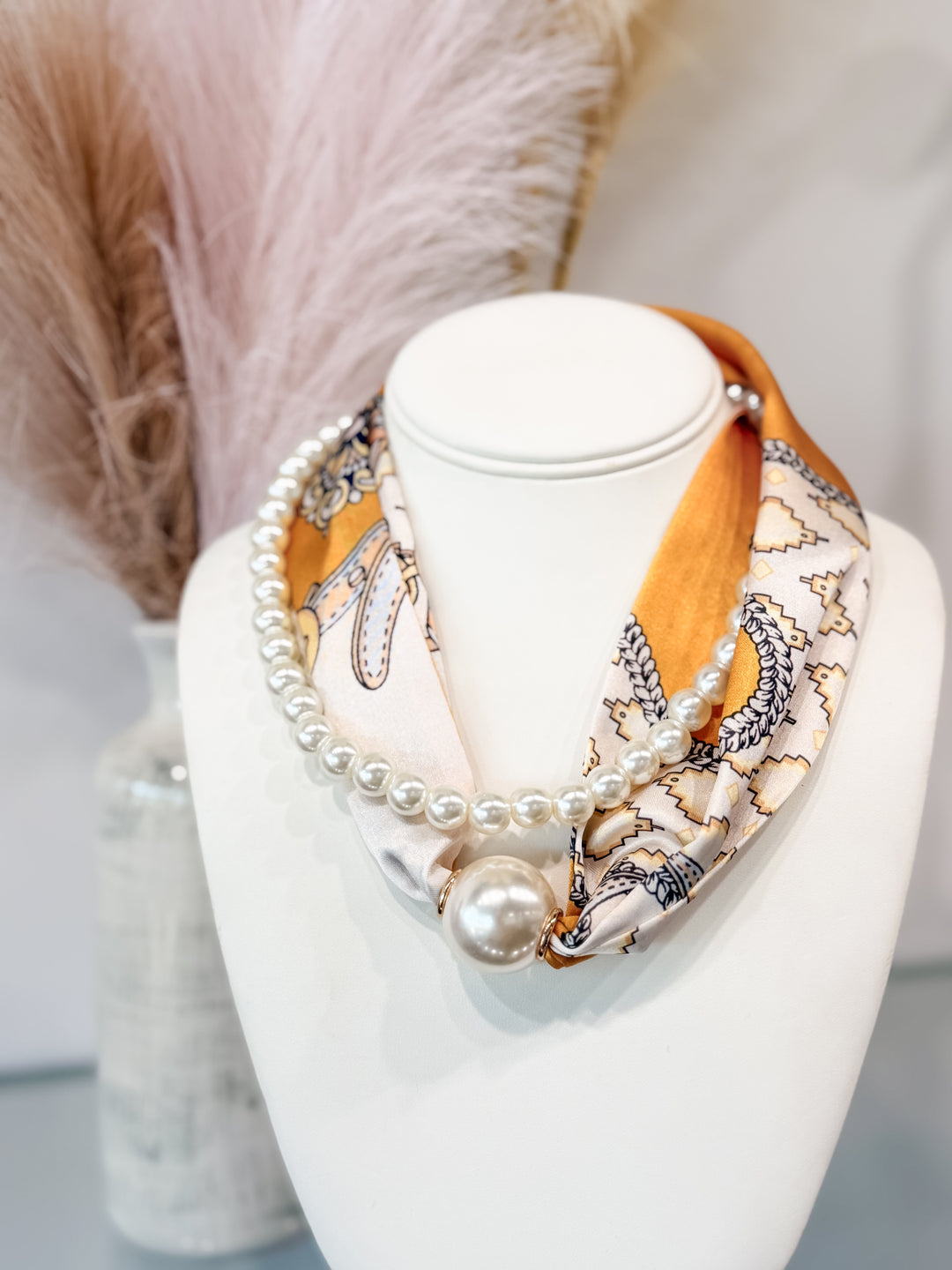 Luxe Pearl Scarf Necklace - Golden