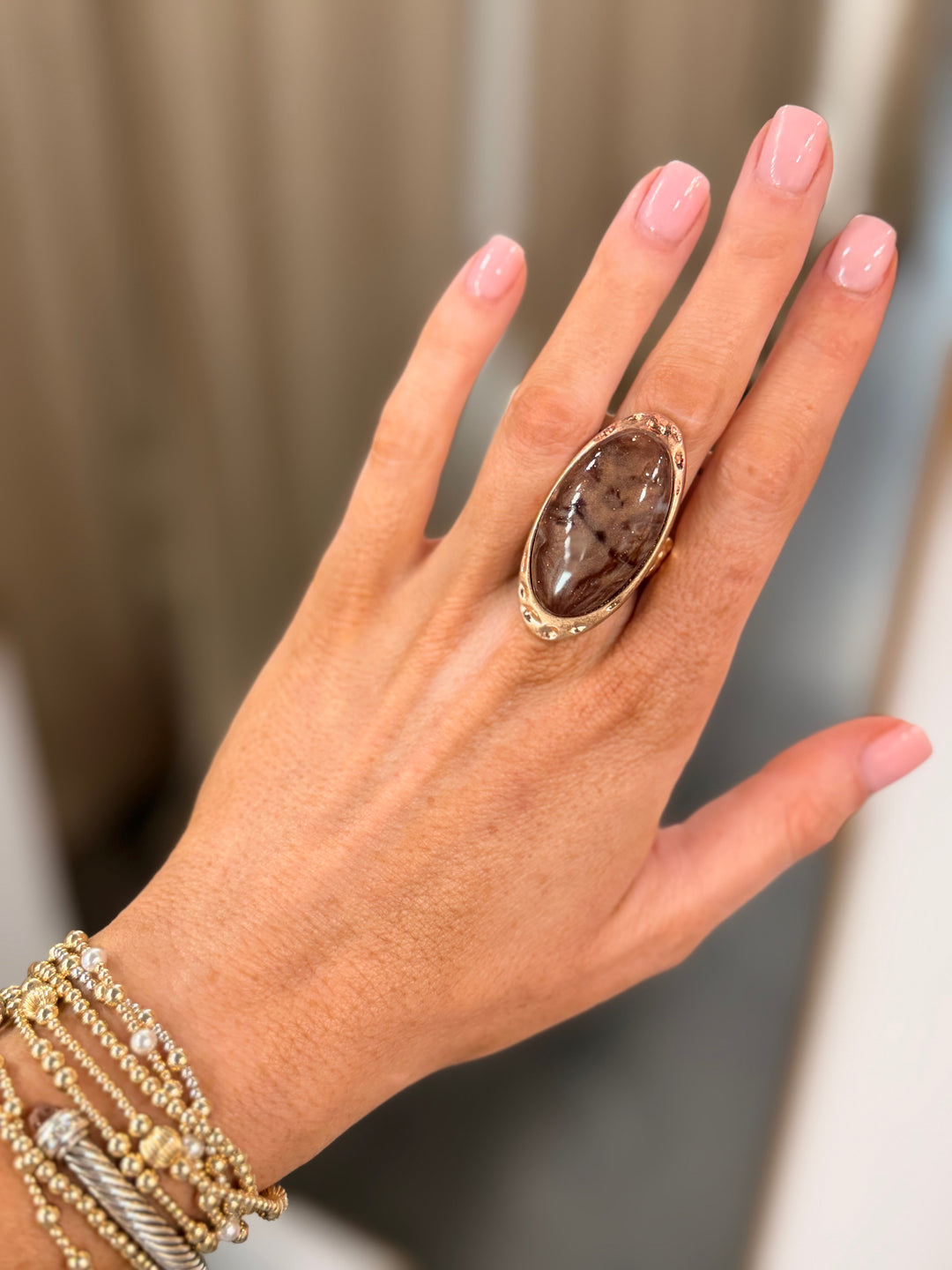Oval Stone Stretch Ring
