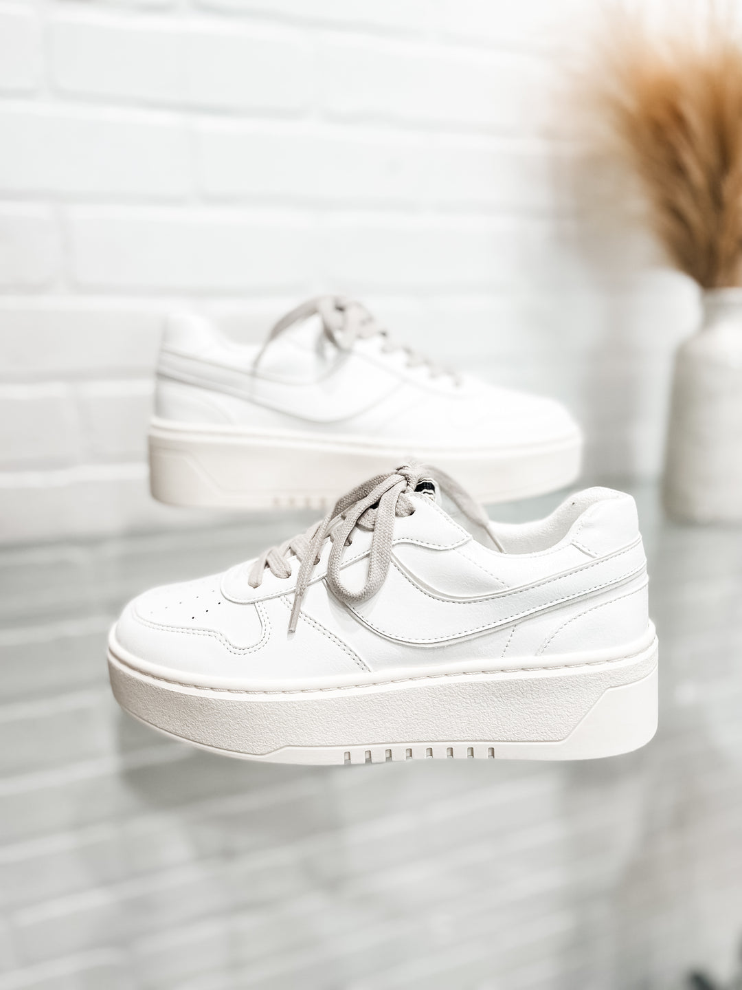 Satine Sneakers - White