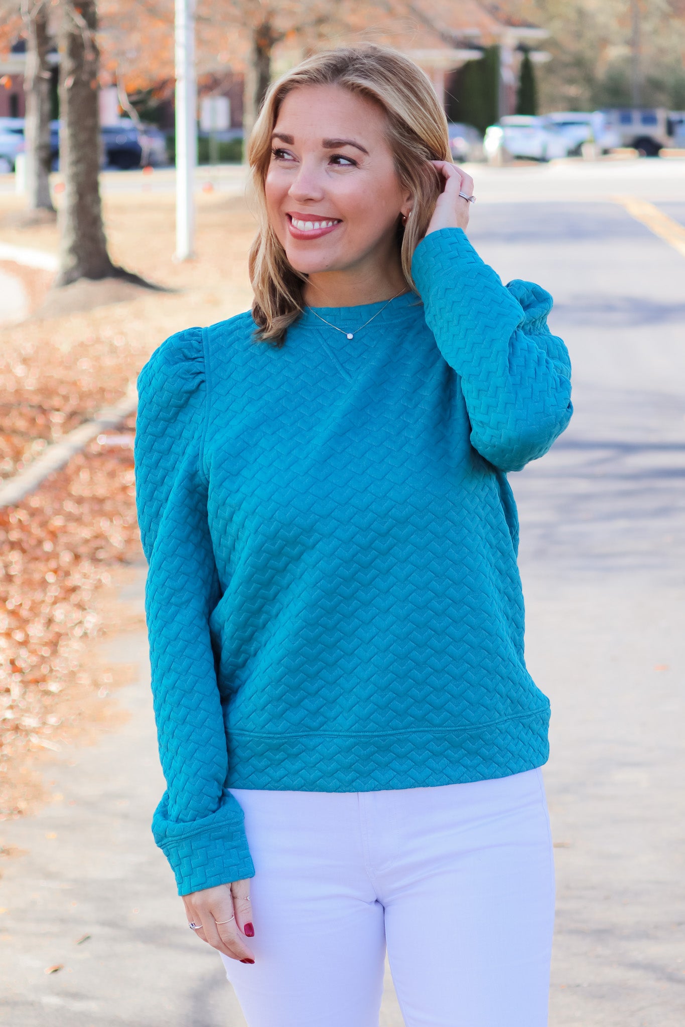 Sweatshirt with puff cheap sleeves