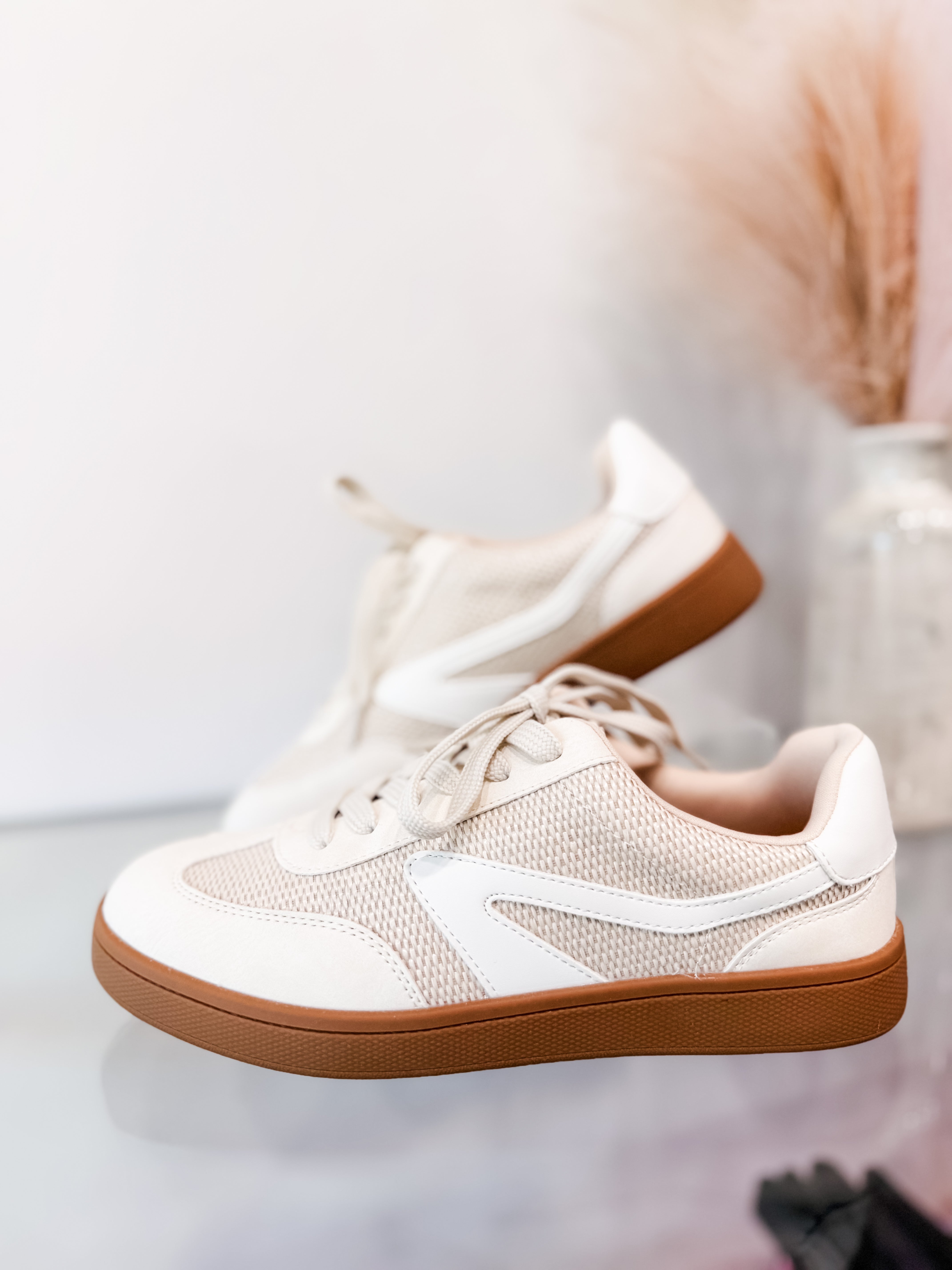 DV Voyager Sneakers – Ivy House Boutique