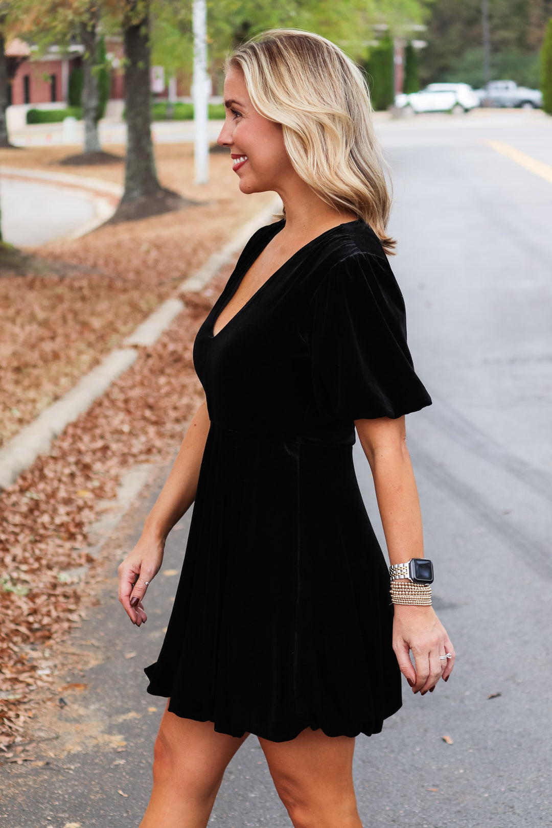 Bubble Hem Velvet Dress - Black