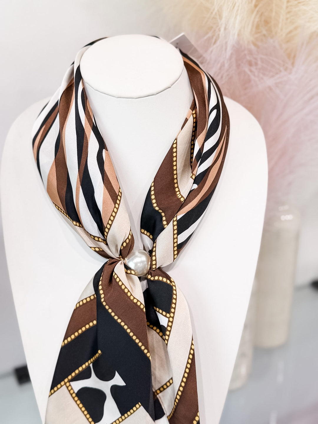 Pearl Magnetic Scarf - Animal Print