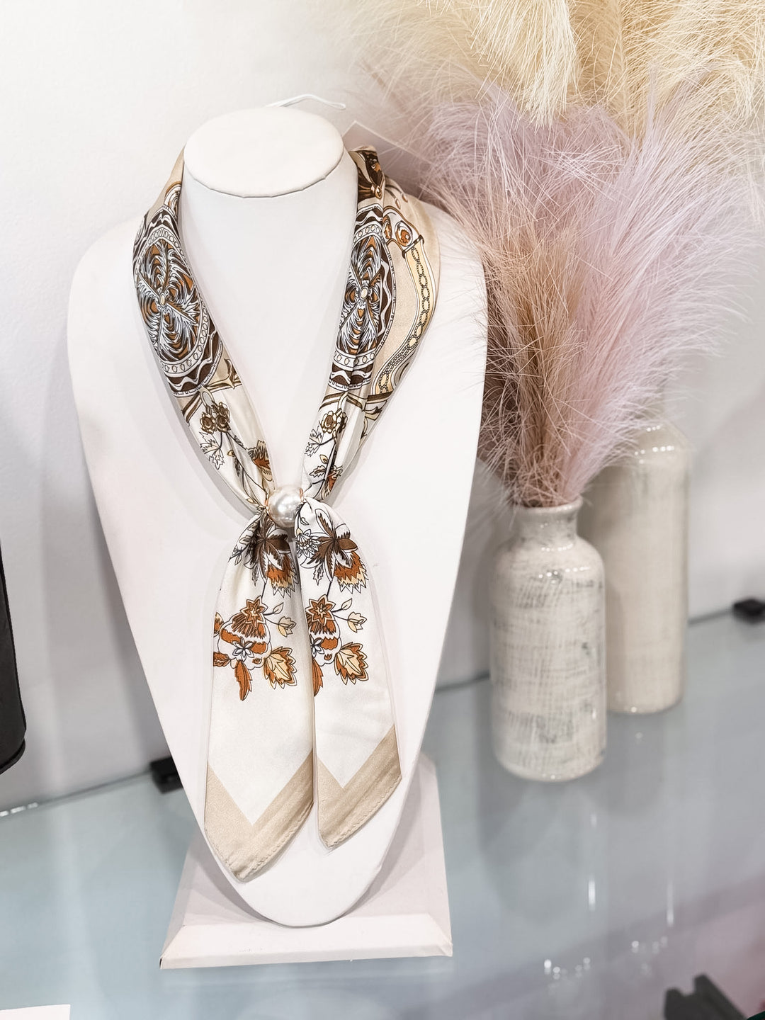 Pearl Magnetic Scarf - Neutral