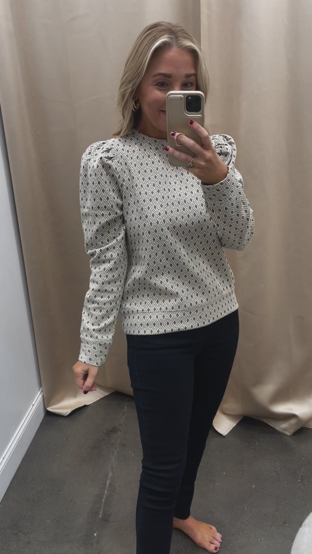 Geo Pattern Puff Sleeve Top