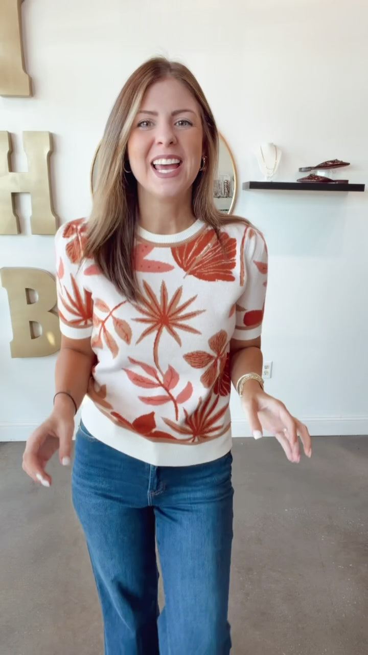 Short Sleeve Printed Sweater - Cream