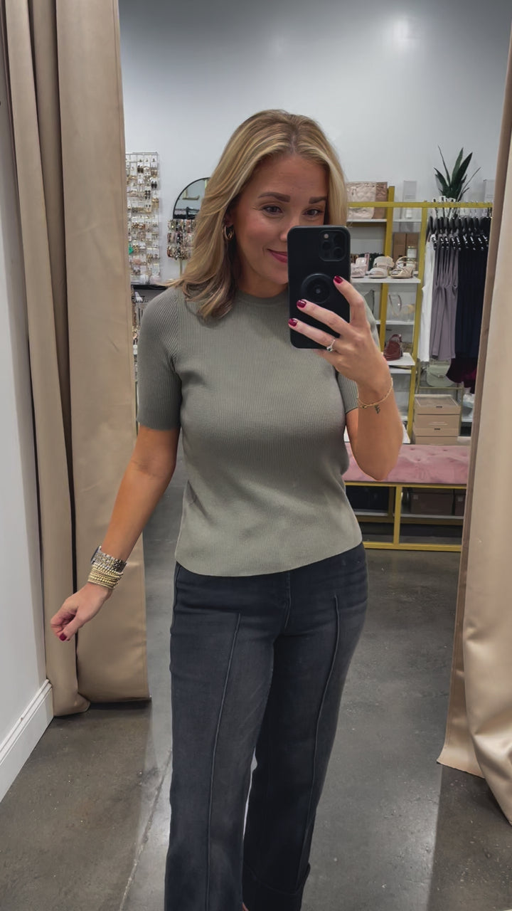 Basic Short Sleeve Sweater - Olive