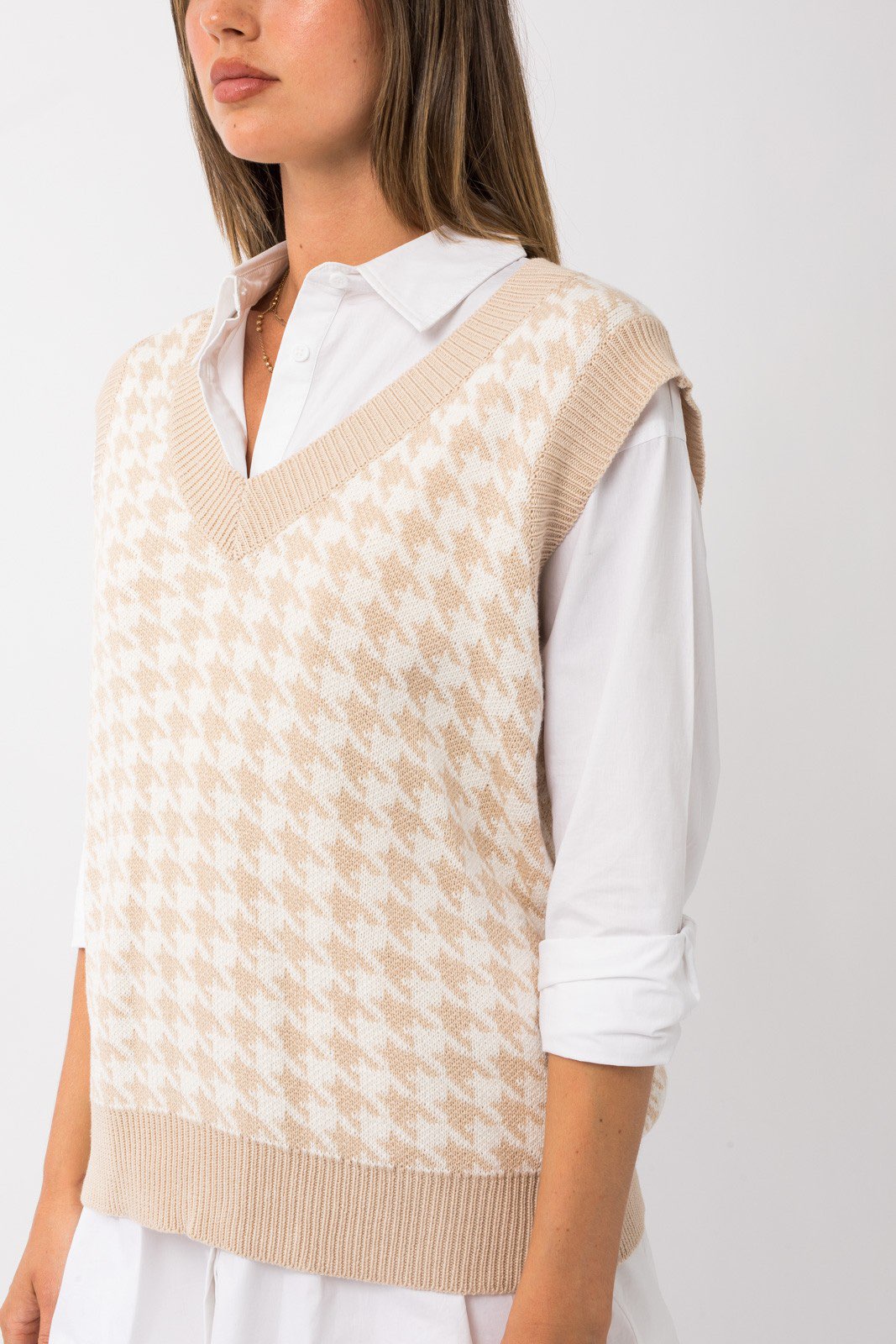Houndstooth Sweater Vest - Cream/Taupe