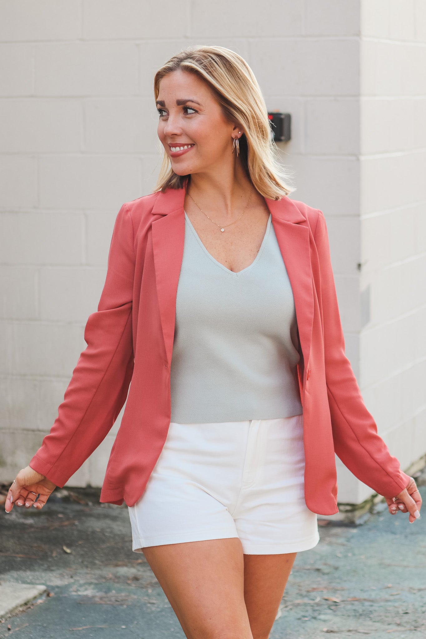 Salmon on sale blazer outfit